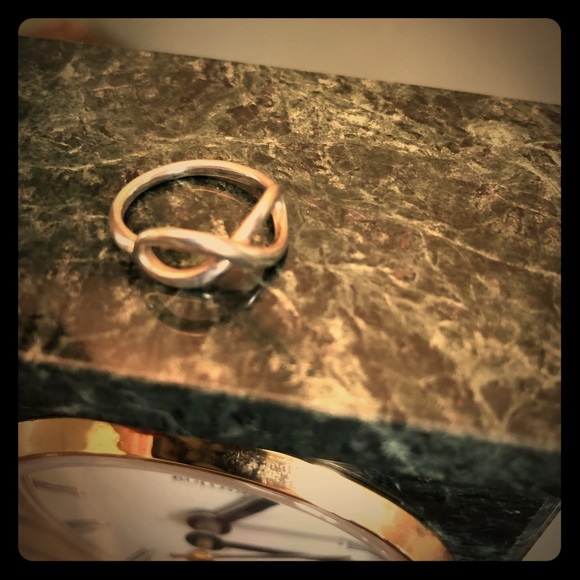 TIFFANY INFINITY RING - Picture 5 of 10